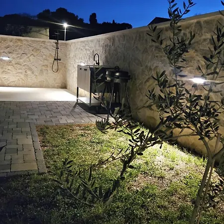 Apartment Casa Mili - Ante & Marta Jezera